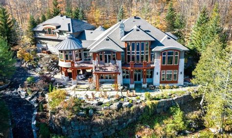 Tremblant homes for sale  general 4 bedrooms waterfront ski 10km 10 minutes away from the ski resorts of tremblant